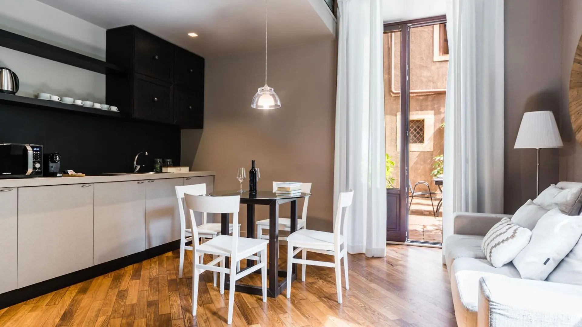 Ferrini Home - Via Monte Sant'Agata CTA 0*,